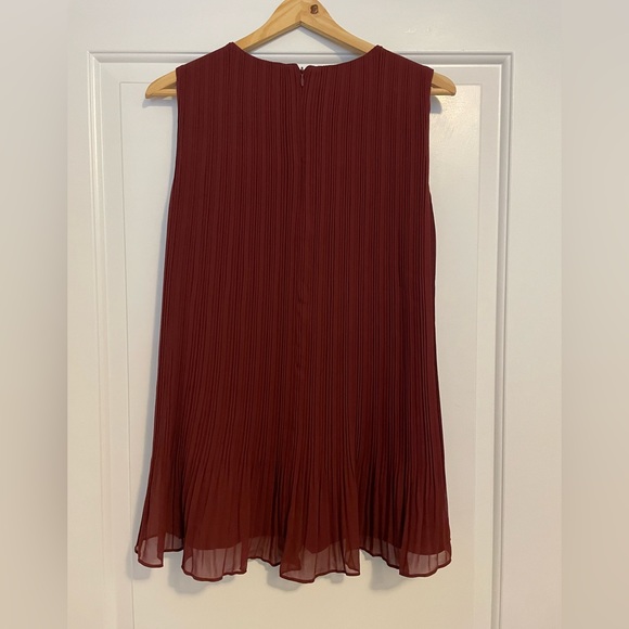 Club Monaco Pleated Swing Top EUC! - Picture 5 of 8